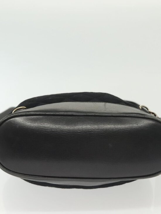CHANEL Matelasse Shoulder Bag Lamb Skin Wool Black Gold CC Auth BA4941 main image 8